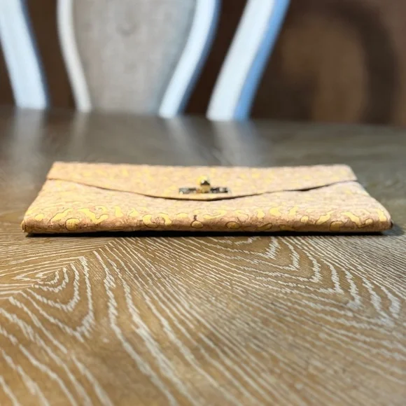 Sondra Roberts Cork Envelope Clutch - Picture 4 of 10